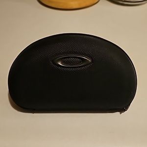 Oakley M Frame caes